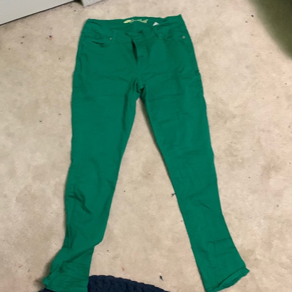 Green jeans - Picture 1 of 3
